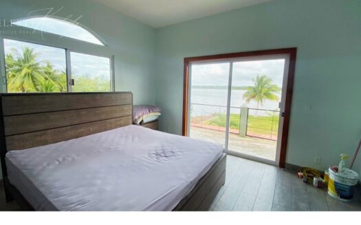 Stunning Waterfront Retreat with Panoramic Views in Copper Bank