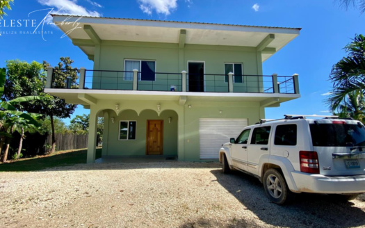 Stunning Waterfront Retreat with Panoramic Views in Copper Bank