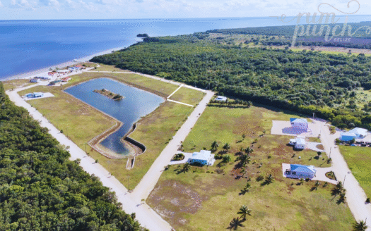 Lagoon Front Property – Lot 32 | Consejo Landing 🌴