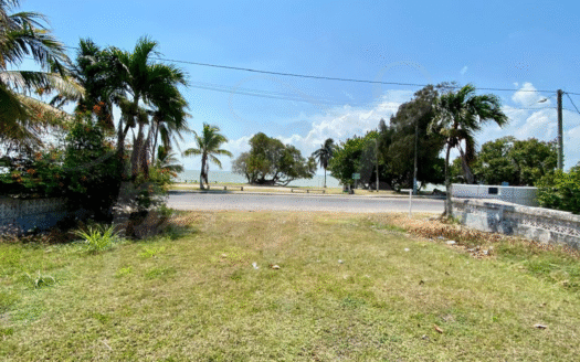 Commercial lot Seaview Corozal