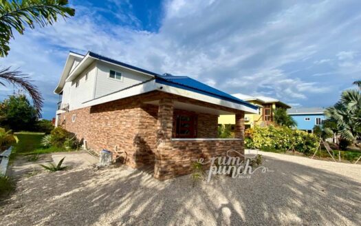 🌴 Water-Front Investment Property – Placencia Peninsula, BelizeAsking Price: $725,000 USD