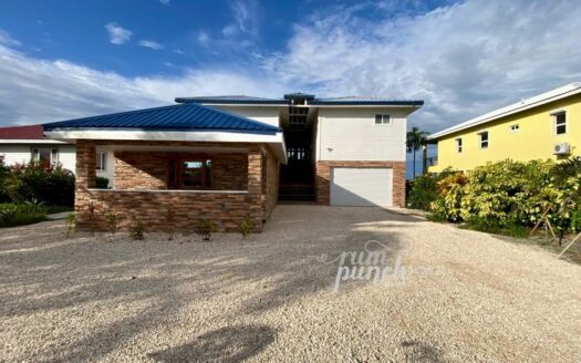 🌴 Water-Front Investment Property – Placencia Peninsula, BelizeAsking Price: $725,000 USD