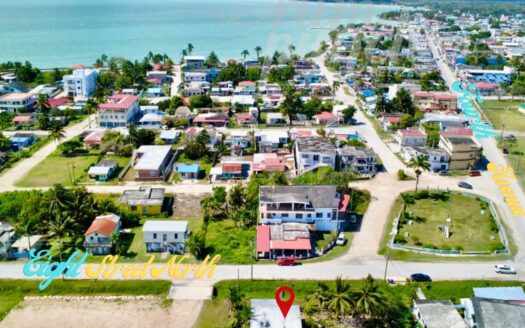 Caribbean Breeze Cottage – Colorful Corner Lot Bungalow One Block from Corozal Bay